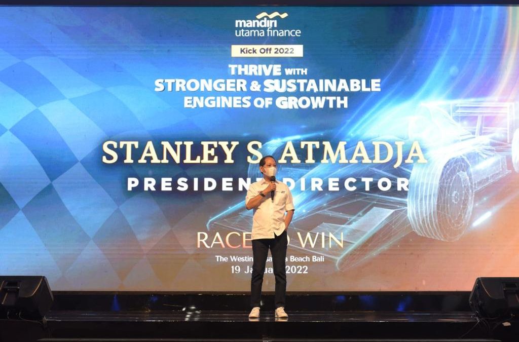 Mandiri Utama Finance Gelar Kick Off 2022