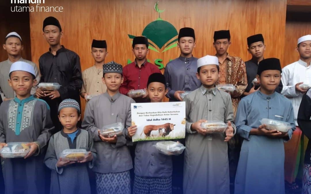 Mandiri Utama Finance (MUF) Donasi Hewan Qurban dalam Acara Qurban Mandirian 1445 H Bertajuk “Jumbokan Pahala Melalui Kurban Jumbo”
